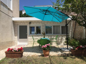 Отель Apartment Čulić  Подстрана